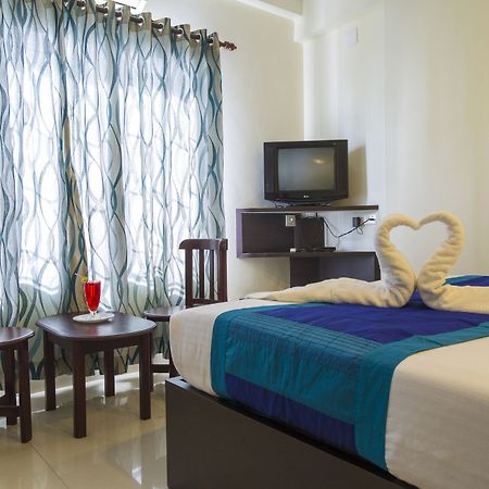 Hotel Sm Regency Kochi Exterior foto